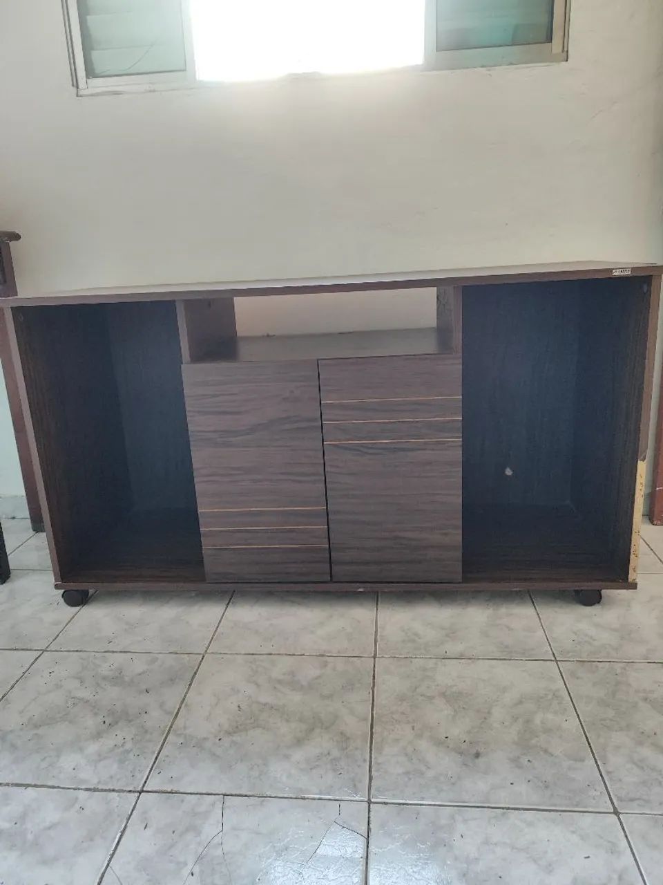 Rack / Estante de Sala com Rodinhas - Foto 2