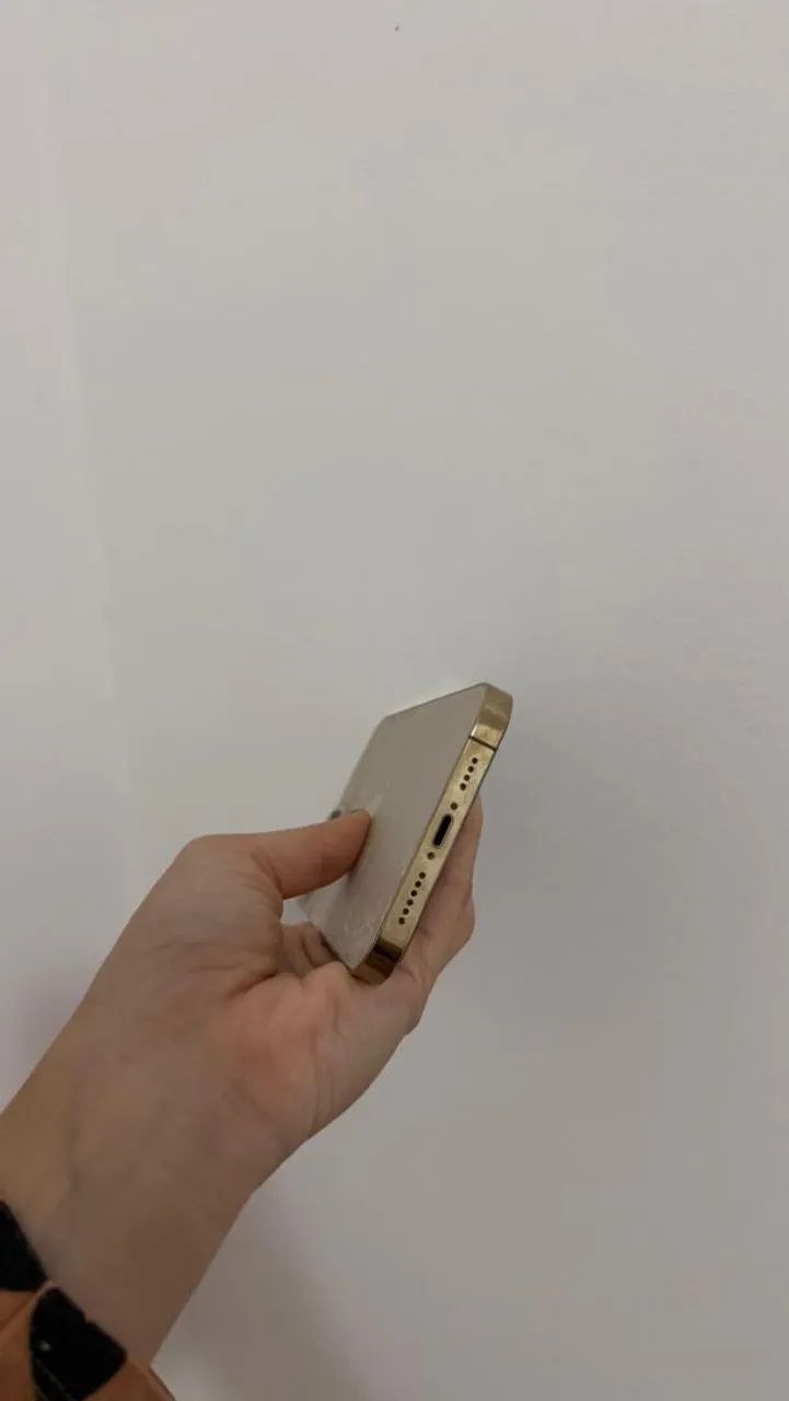 Iphone 13 Pro Max - Dourado - Foto 3