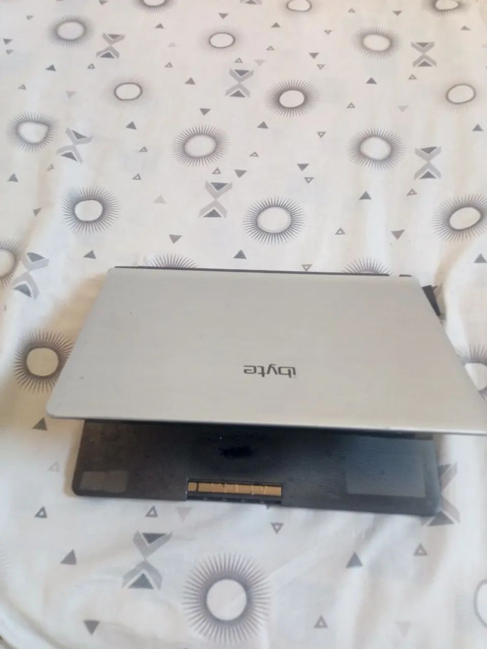 Notebook Ibyte retirar peças !!!!