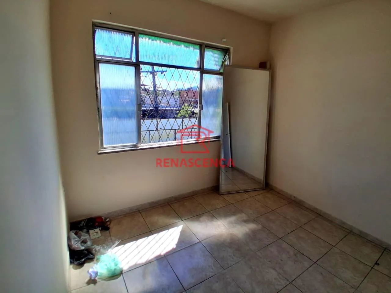 Casa com 2 Quartos na Estrada Intendente Magalhães - Bento Ribeiro. - Foto 4
