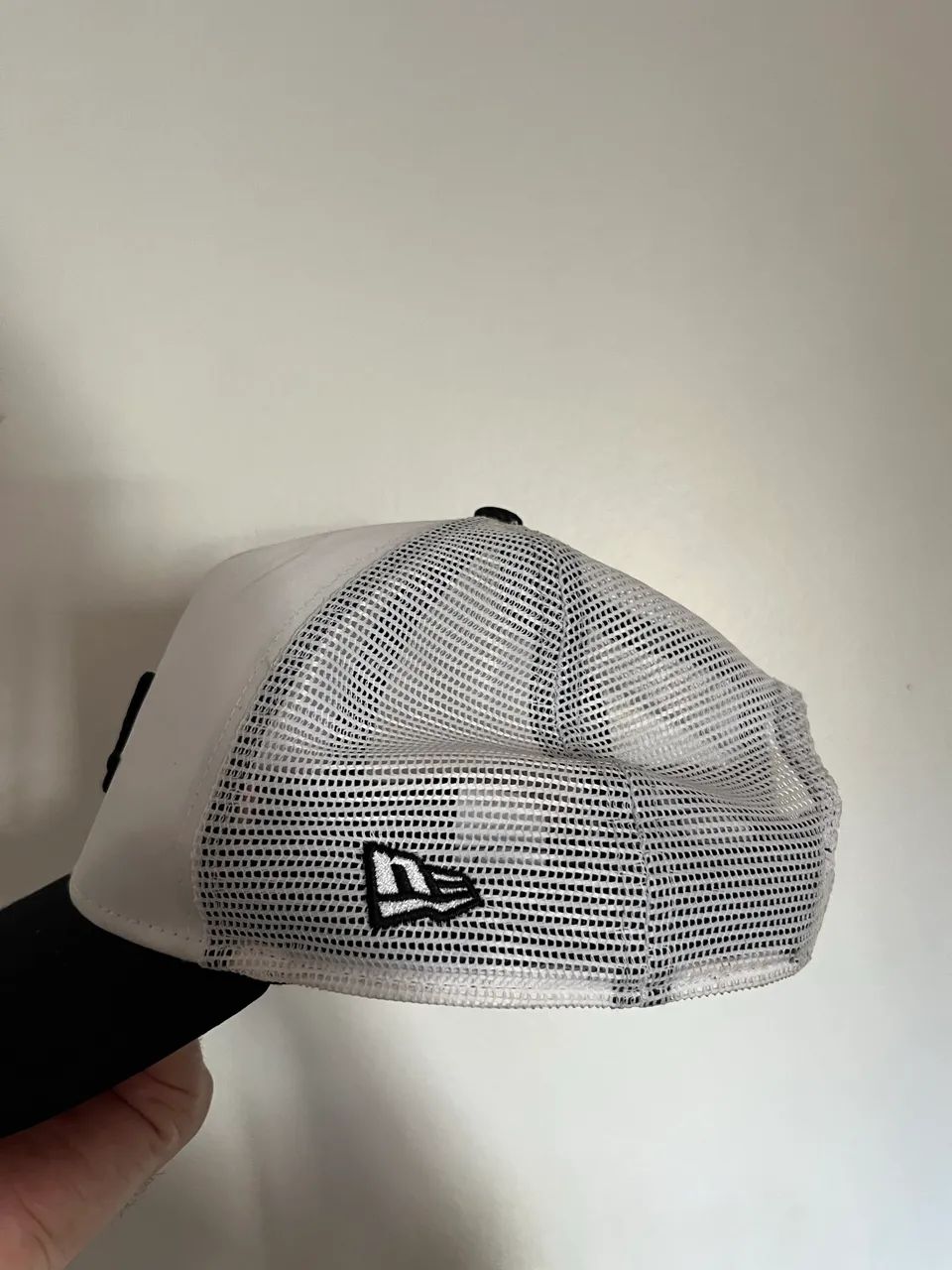 Boné Trucker New Era Original - Branco e Verde Escuro