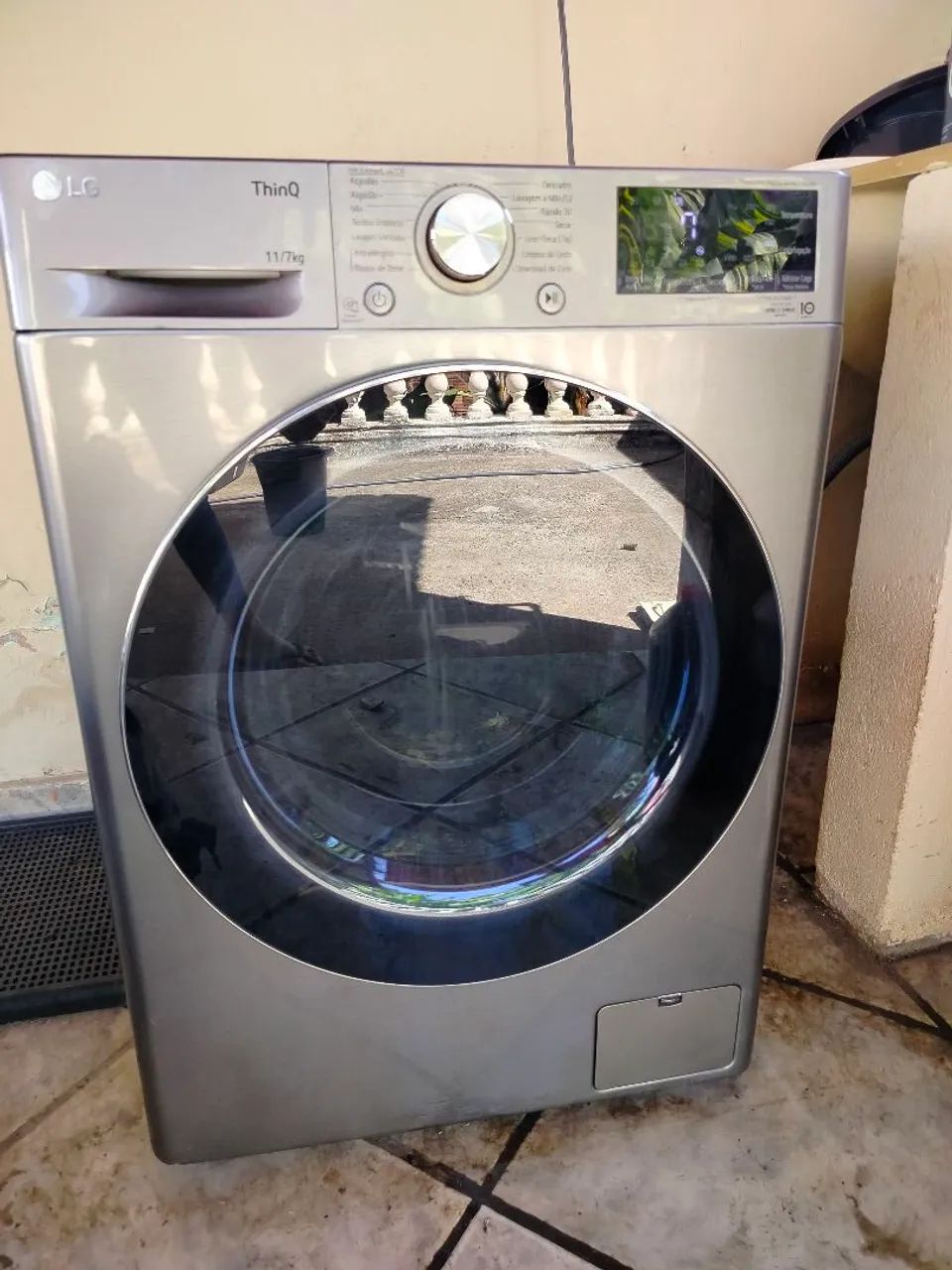 Lava e seca LG Think 11kg