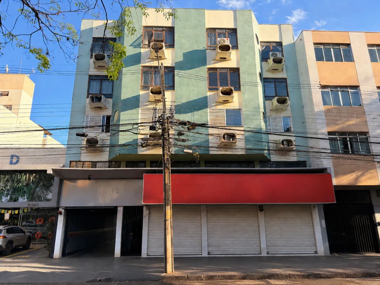Apartamento para alugar em Maringá, Zona 03, com 3 quartos, com 141.64 m², Neide