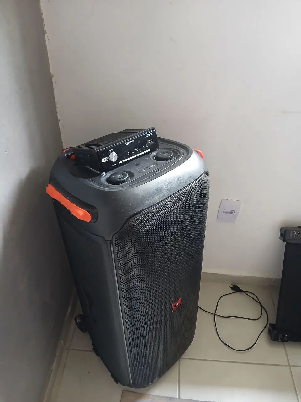 Caixa jbl modificada 