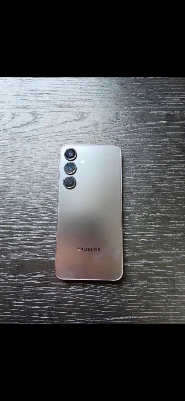 Samsung Galaxy S24 - Usado - impecável 
