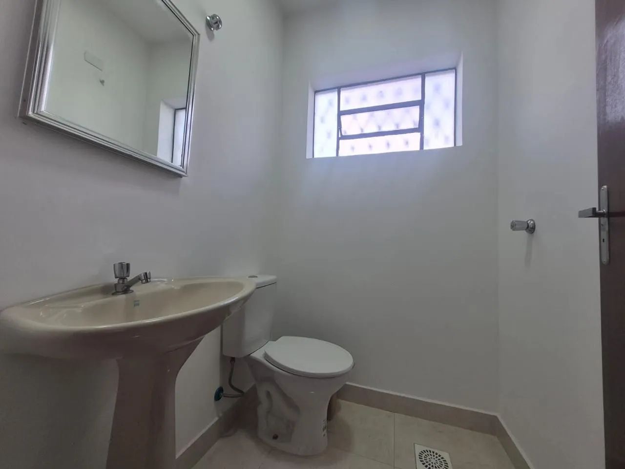 Casa sobrado reformado e pronto pra morar - Foto 3