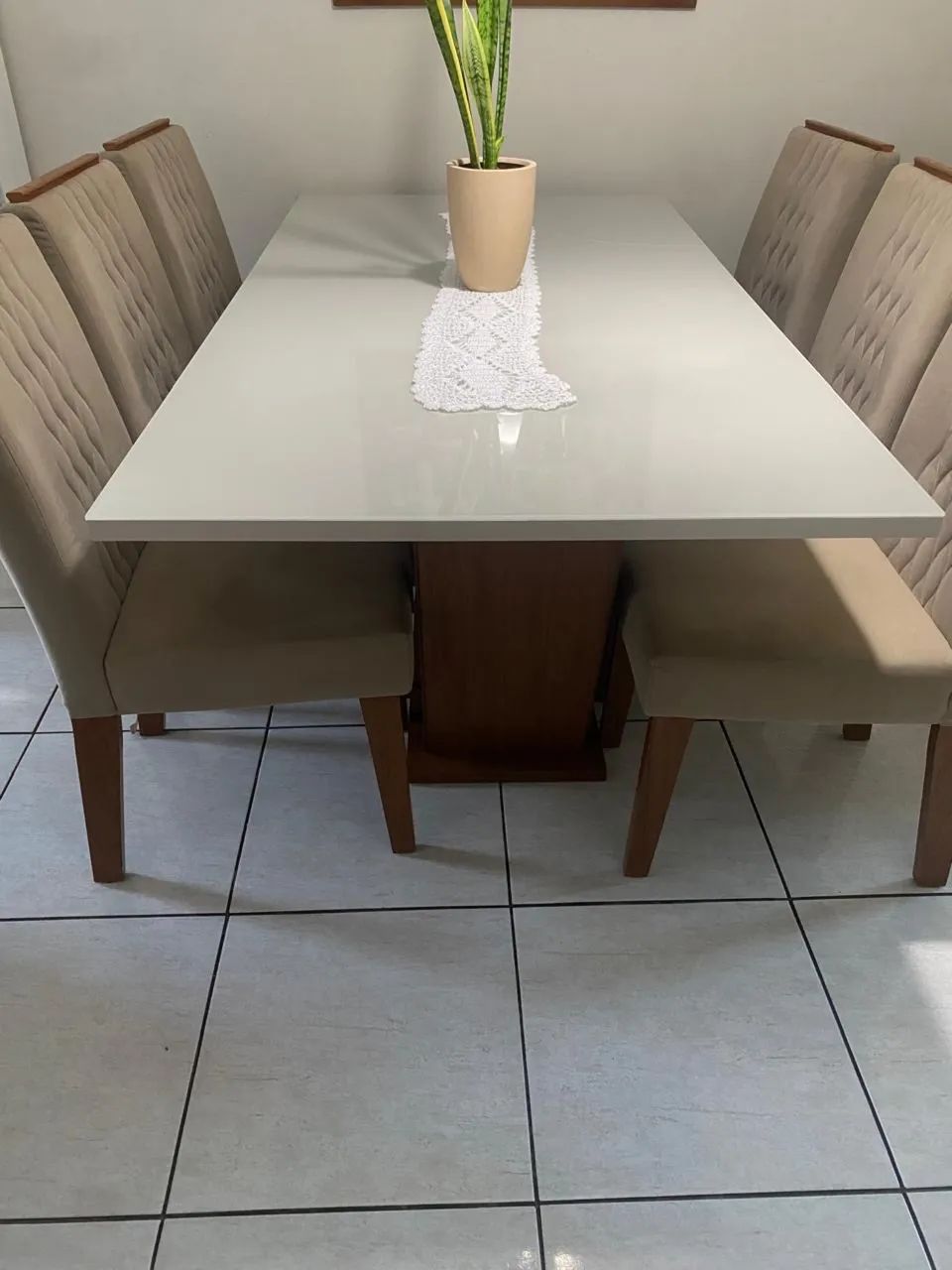 Mesa 6 cadeiras em bom estado 