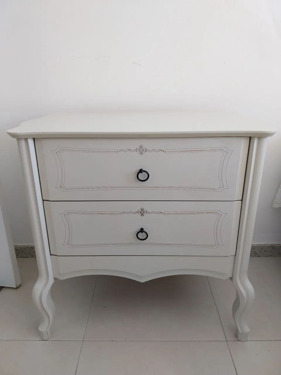 Mesa de Cabeceira Estilo Luiz XV 