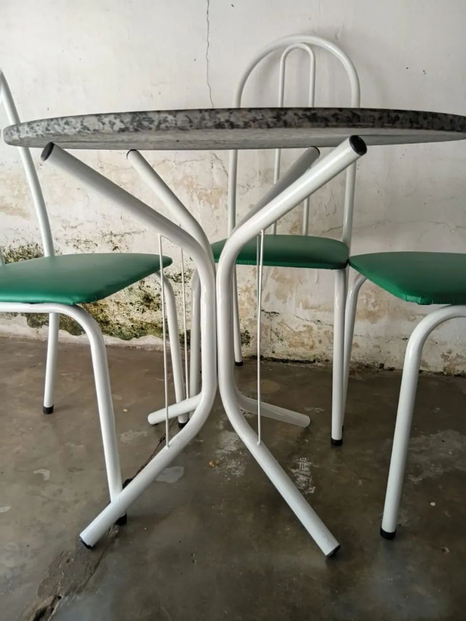 Mesa com 4 cadeiras  - Foto 3