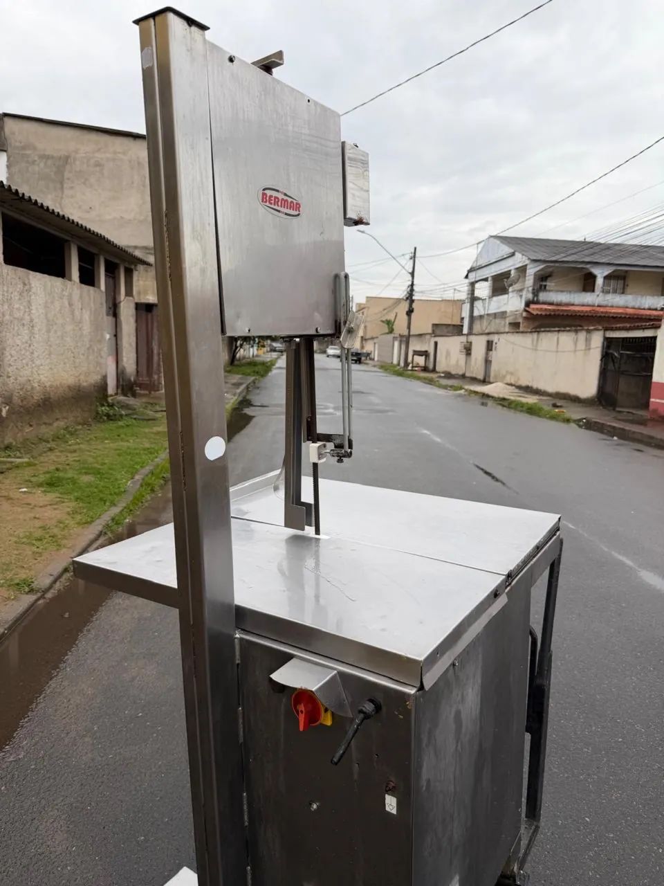     Serra-fita industrial/profissional Bermar 