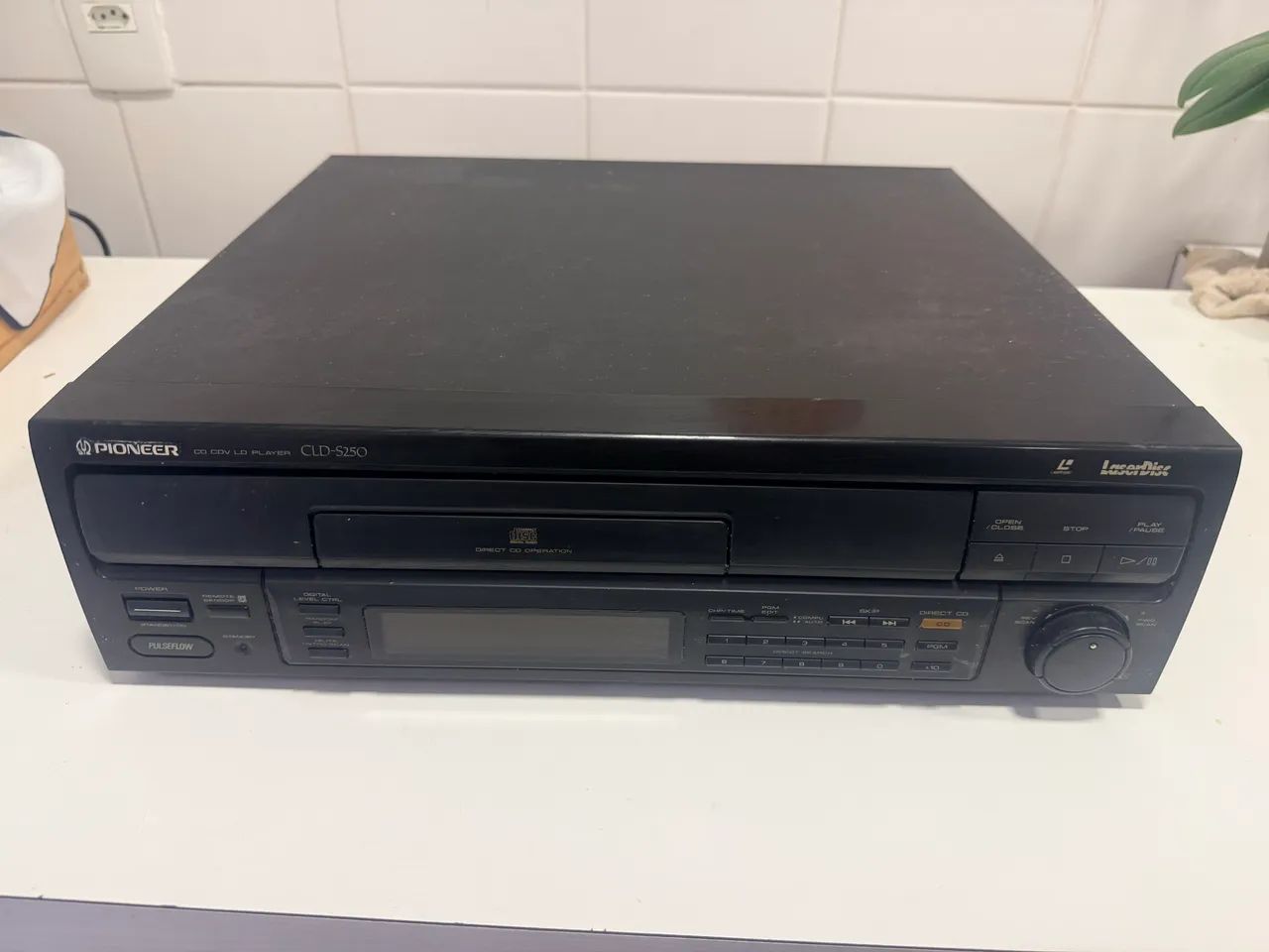 Laser disc Pionner CLD-S250