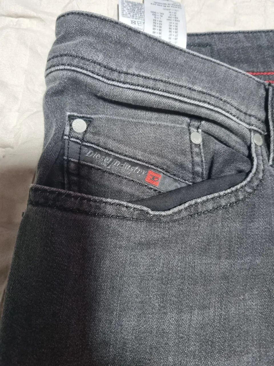 Calça jeans Diesel tamanho 46. - Foto 2