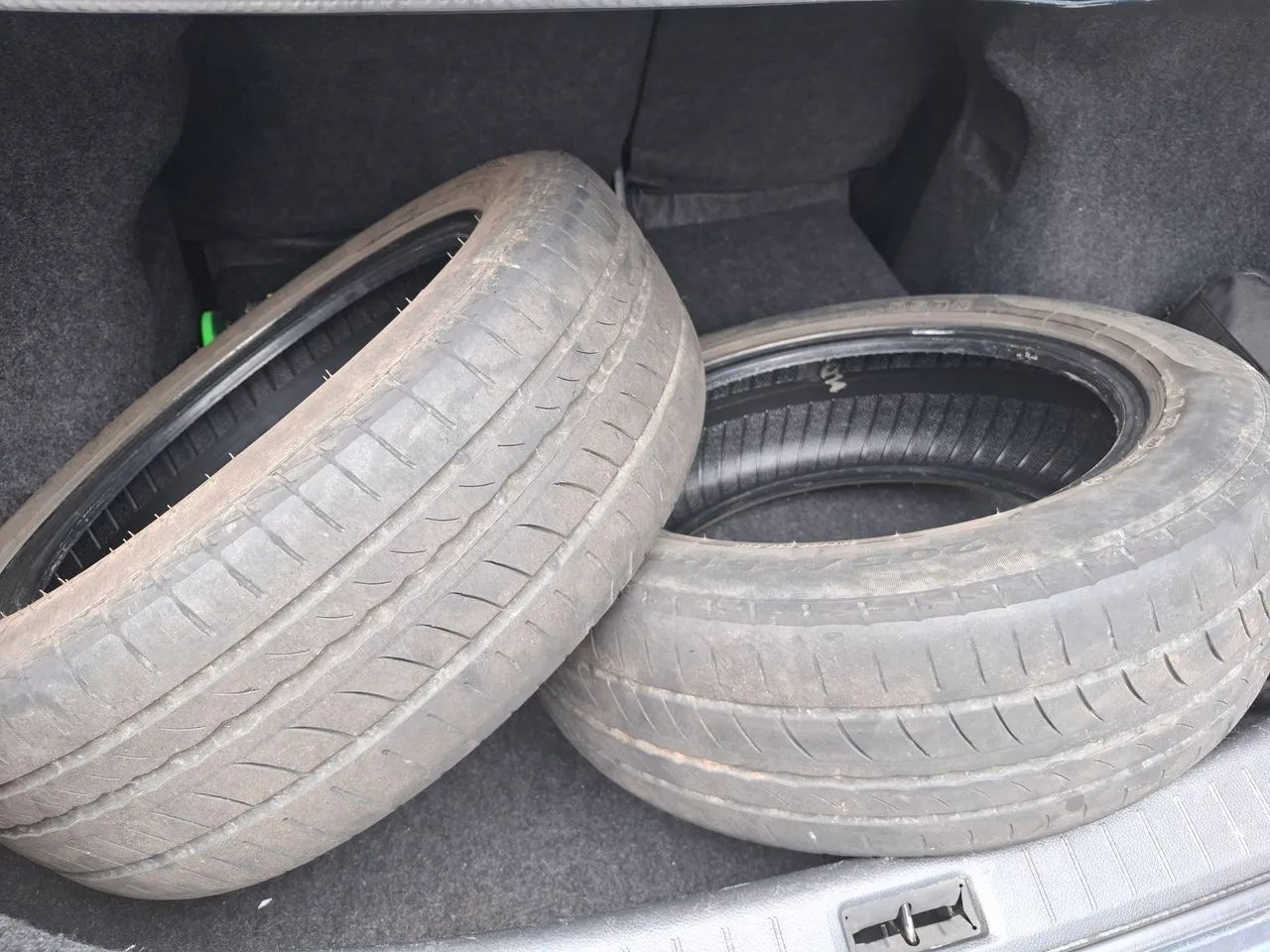 Pneus Pirelli  205-55- R16