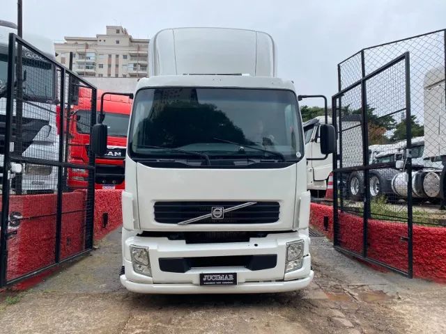 VOLVO VM 310 4X2 2008  - Foto 2