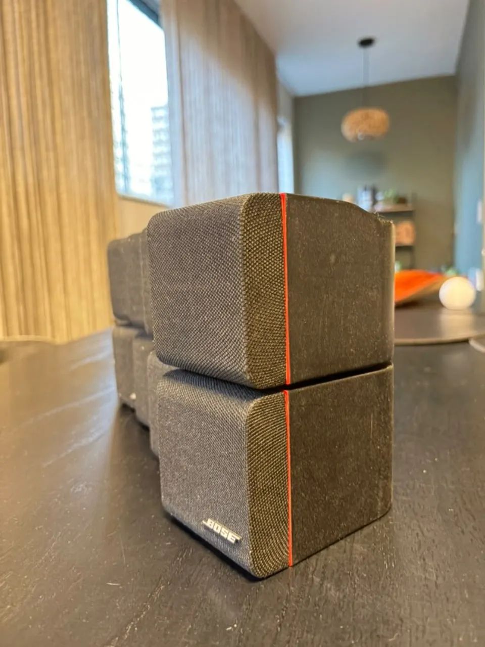 5 caixas Bose Double Cube pretas com friso vermelho - Foto 2