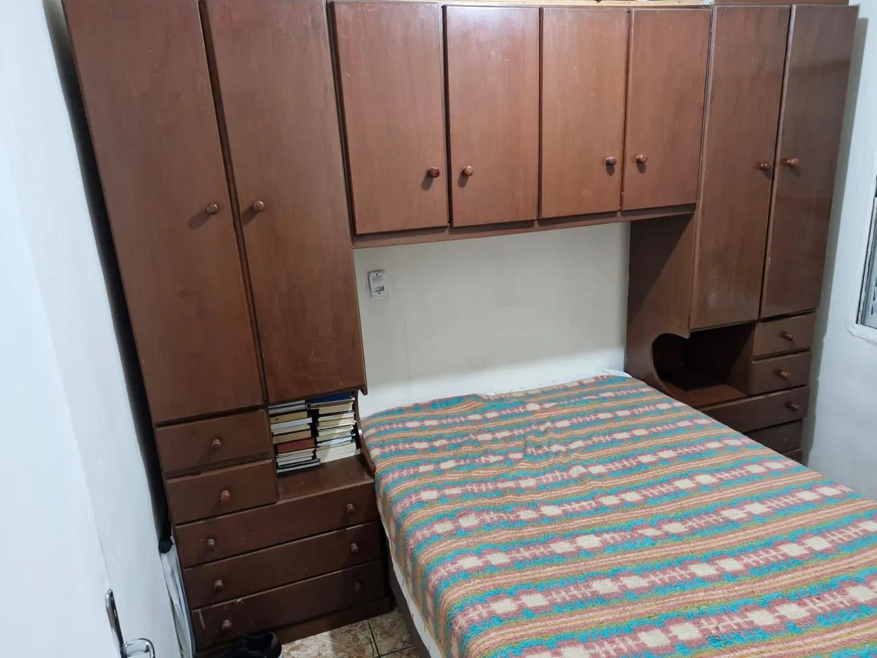 Guarda roupa madeira maciça 