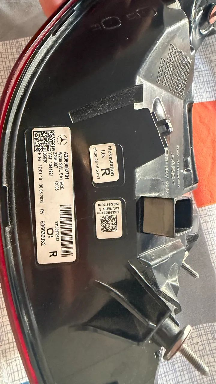 Par de lanternas Mercedes c200, c250 2023. Lado direito  - Foto 9