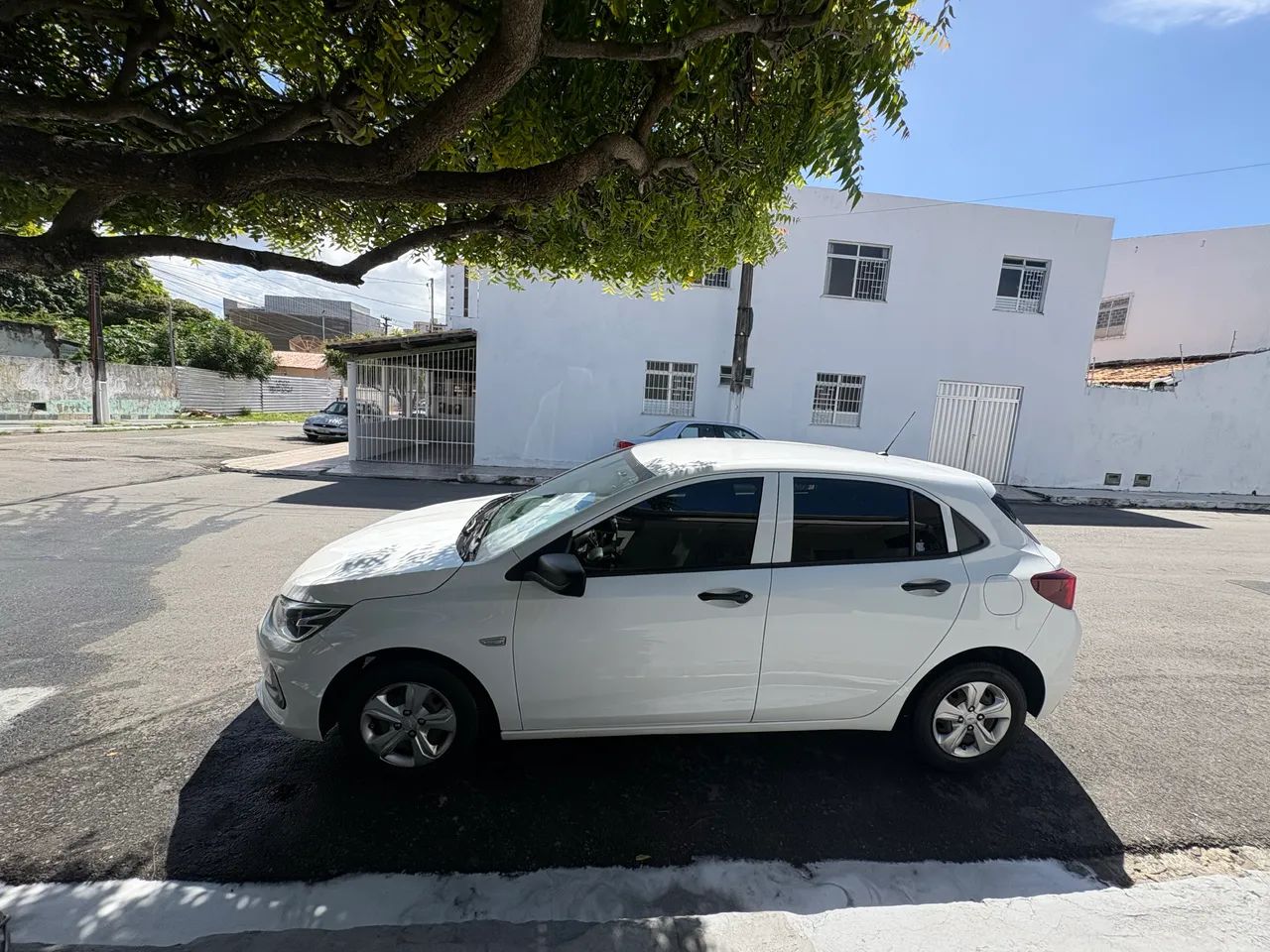Chevrolet Onix ONIX HATCH 1.0 12V Flex 5p Mec. 2020