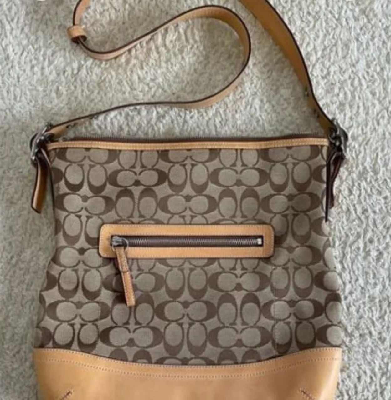 Coach transversal bege monograma original 