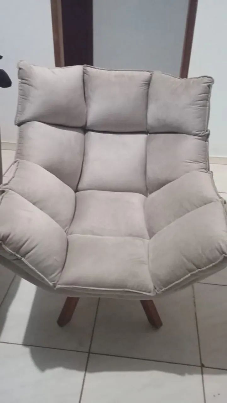 POLTRONAS GIRATÓRIA, SEMI NOVA