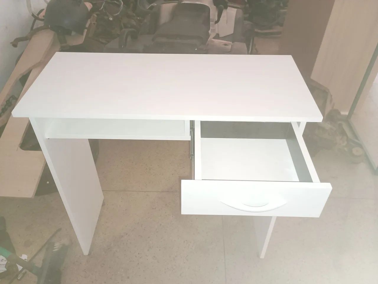 Mesa para estudo ou manicure  - Foto 2