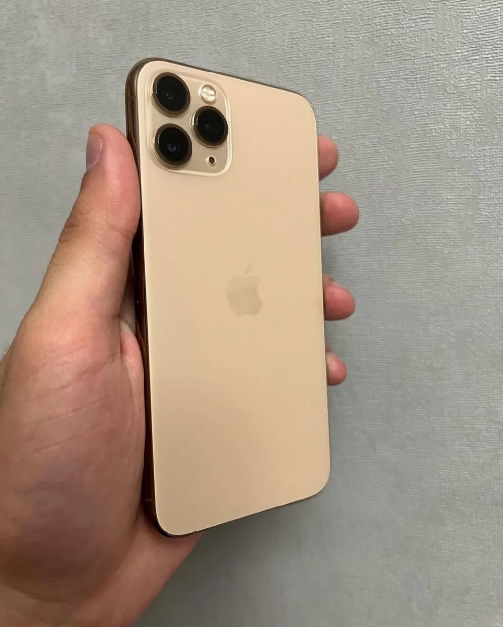 VENDO IPHONE 11 pro Dourado  - Foto 4