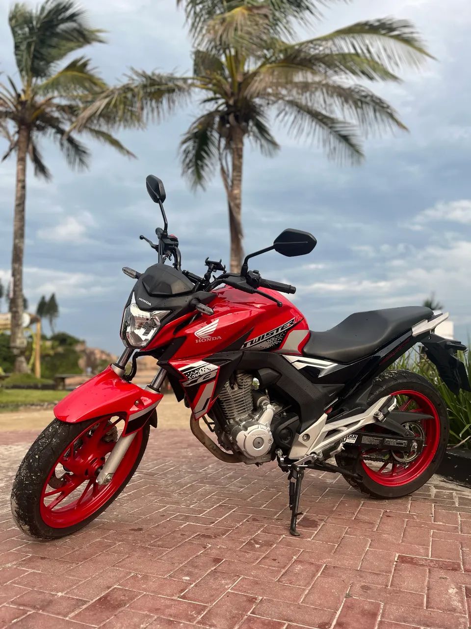 CB TWISTER 250 2021 - Foto 2