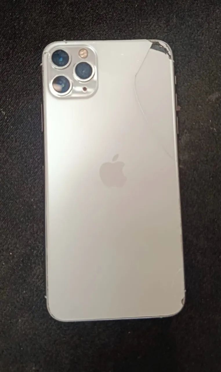 iPhone 11 PRO MAX (Branco) 700 Reias