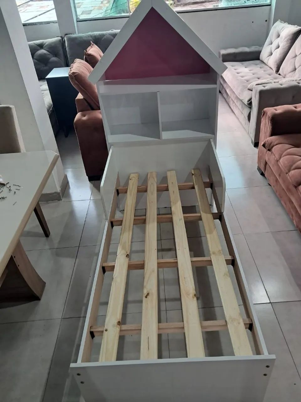 Cama infantil com prateleira  - Foto 4