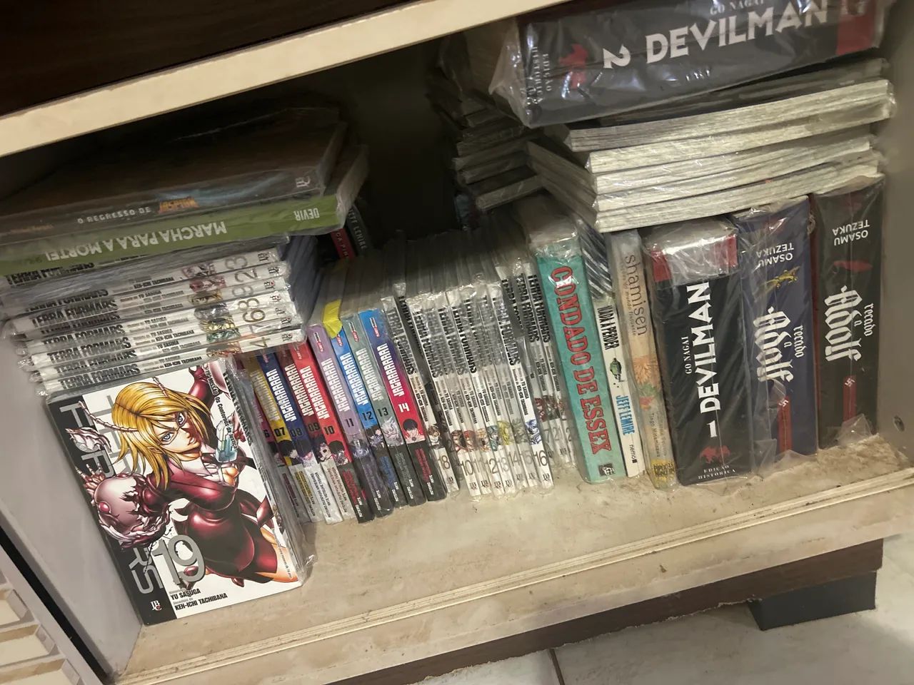 Mangas e hqs - Foto 2