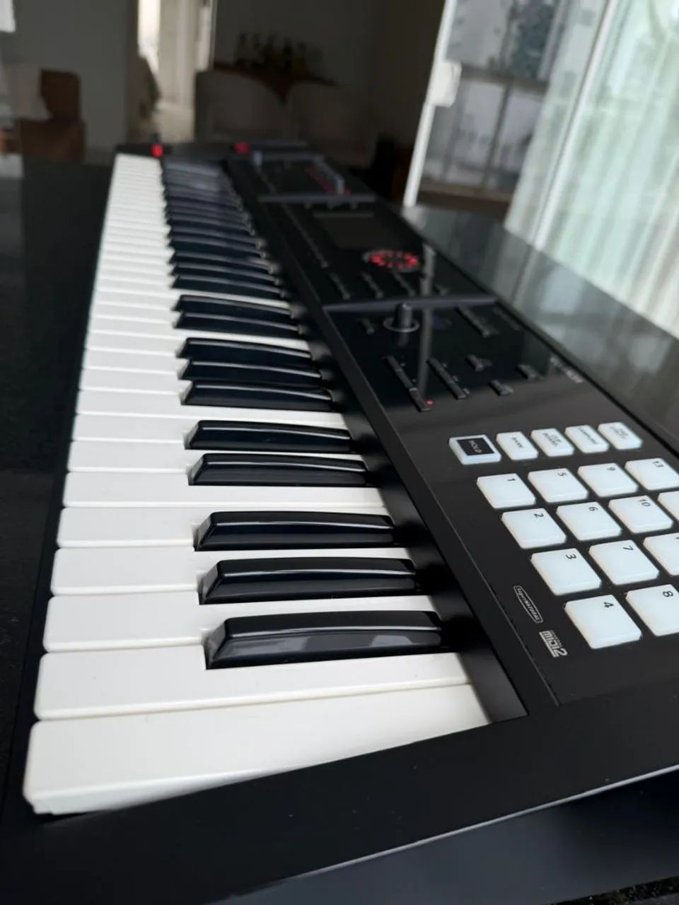 Teclado Roland FA-06 muito novo - Foto 3