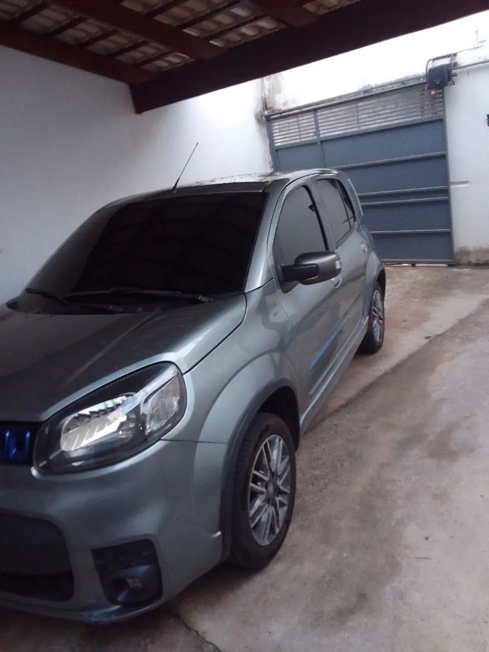 Fiat Uno Sporting 1.4 EVO Fire Flex 8V 4P 2016