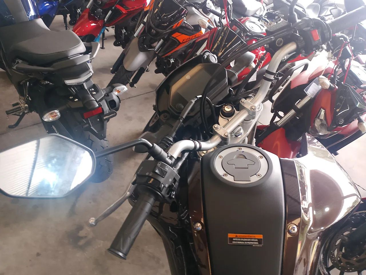 XTZ Lander 250  2026  0km - Foto 3