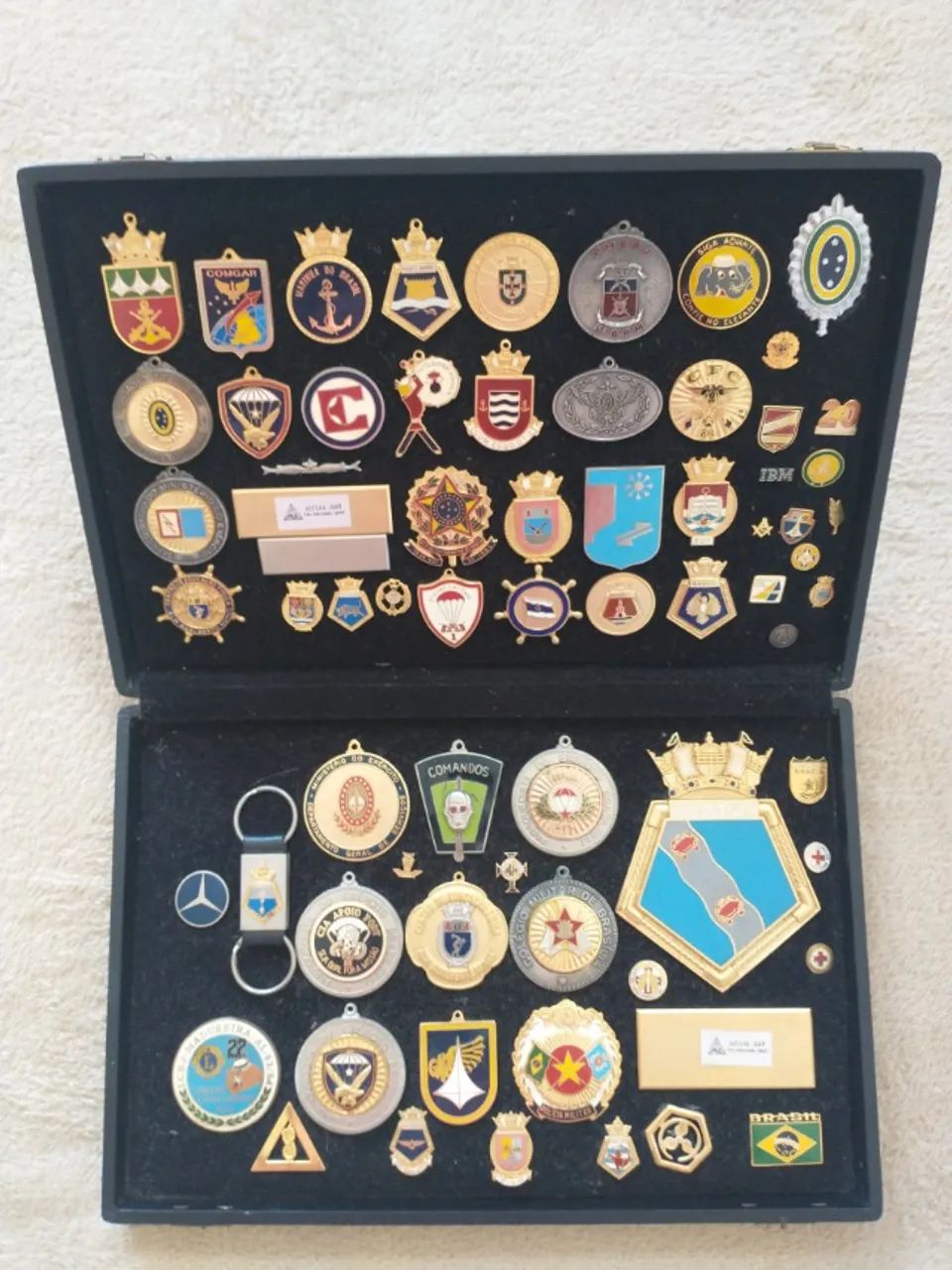 Coleção de distintivos, insígnias e emblemas  - Foto 2