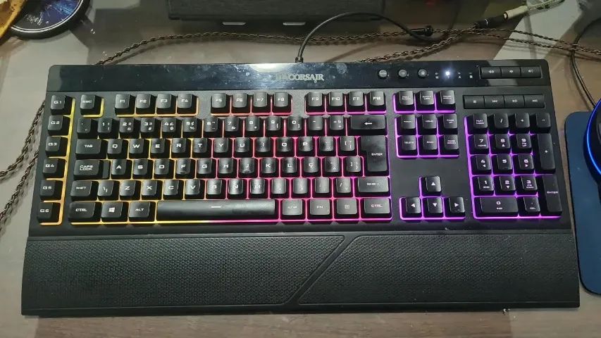 Teclado Gamer Corsair