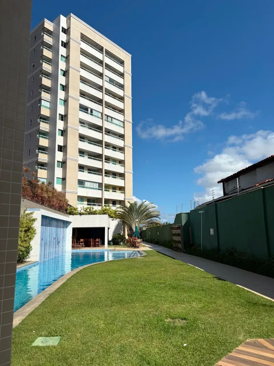 Imóvel para aluguel tem 106 metros quadrados com 3 quartos