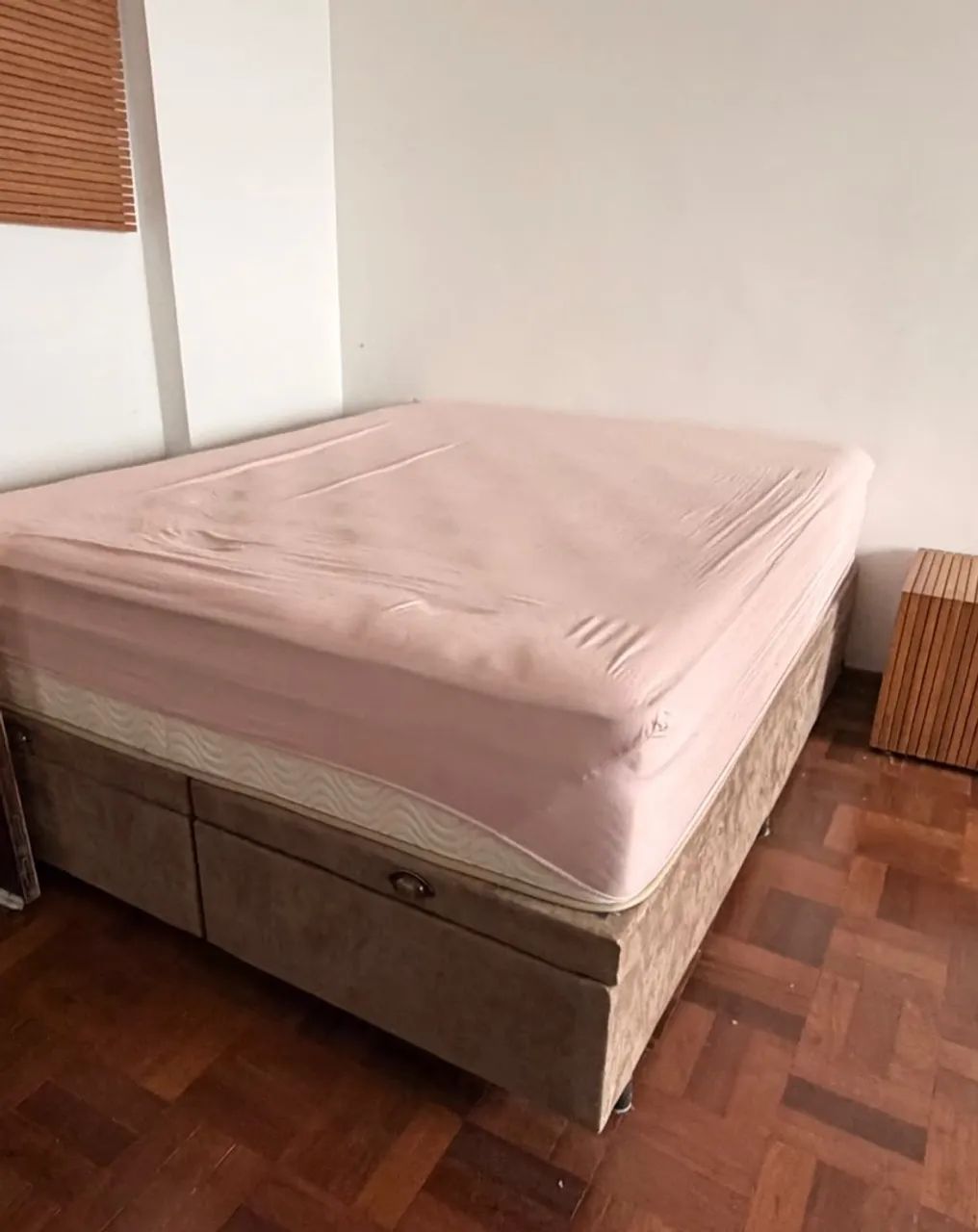 Cama queen 