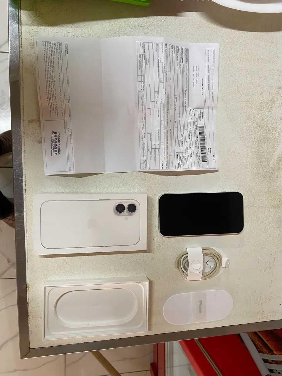 iPhone 16 branco 128G em ótimo estado - Foto 3