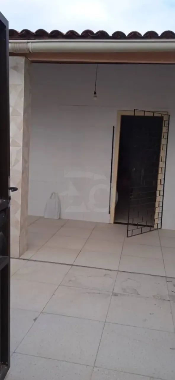 Casa de 250m² no Bairro Aeroporto com 4 Quartos, Quintal, Varanda e Mais - Foto 4