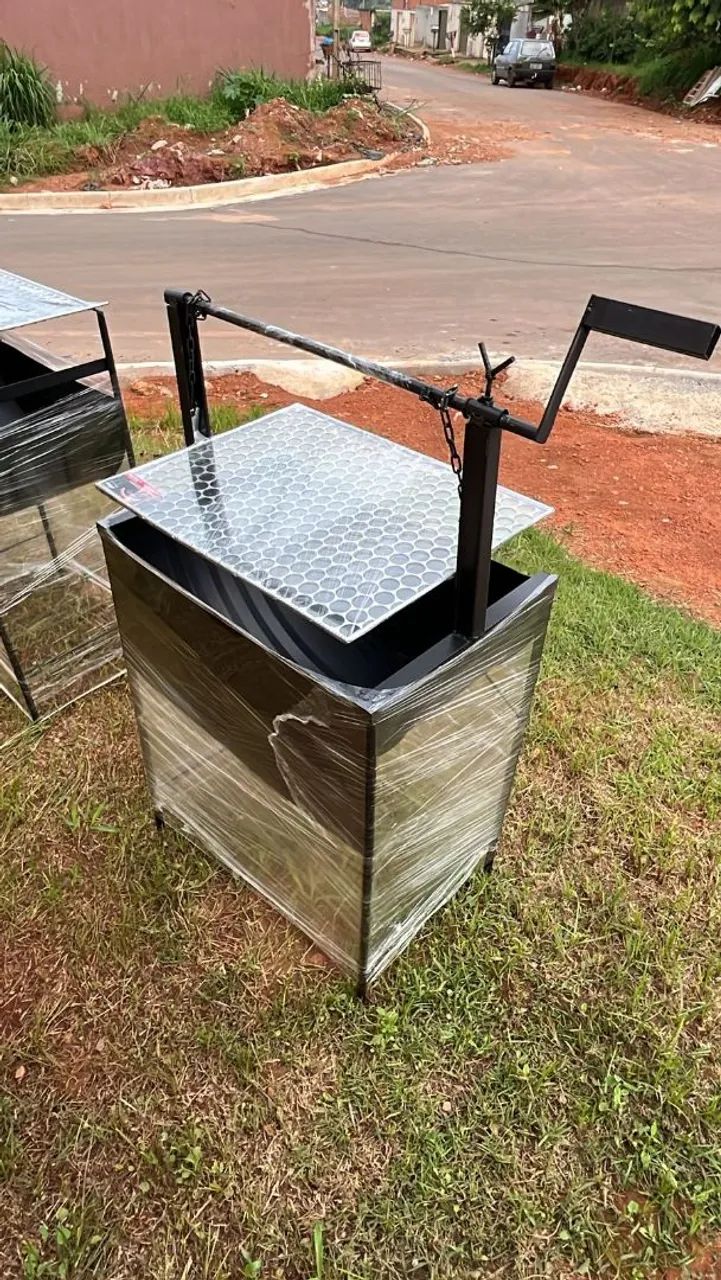Churrasqueira de manivela Nova  - Foto 2