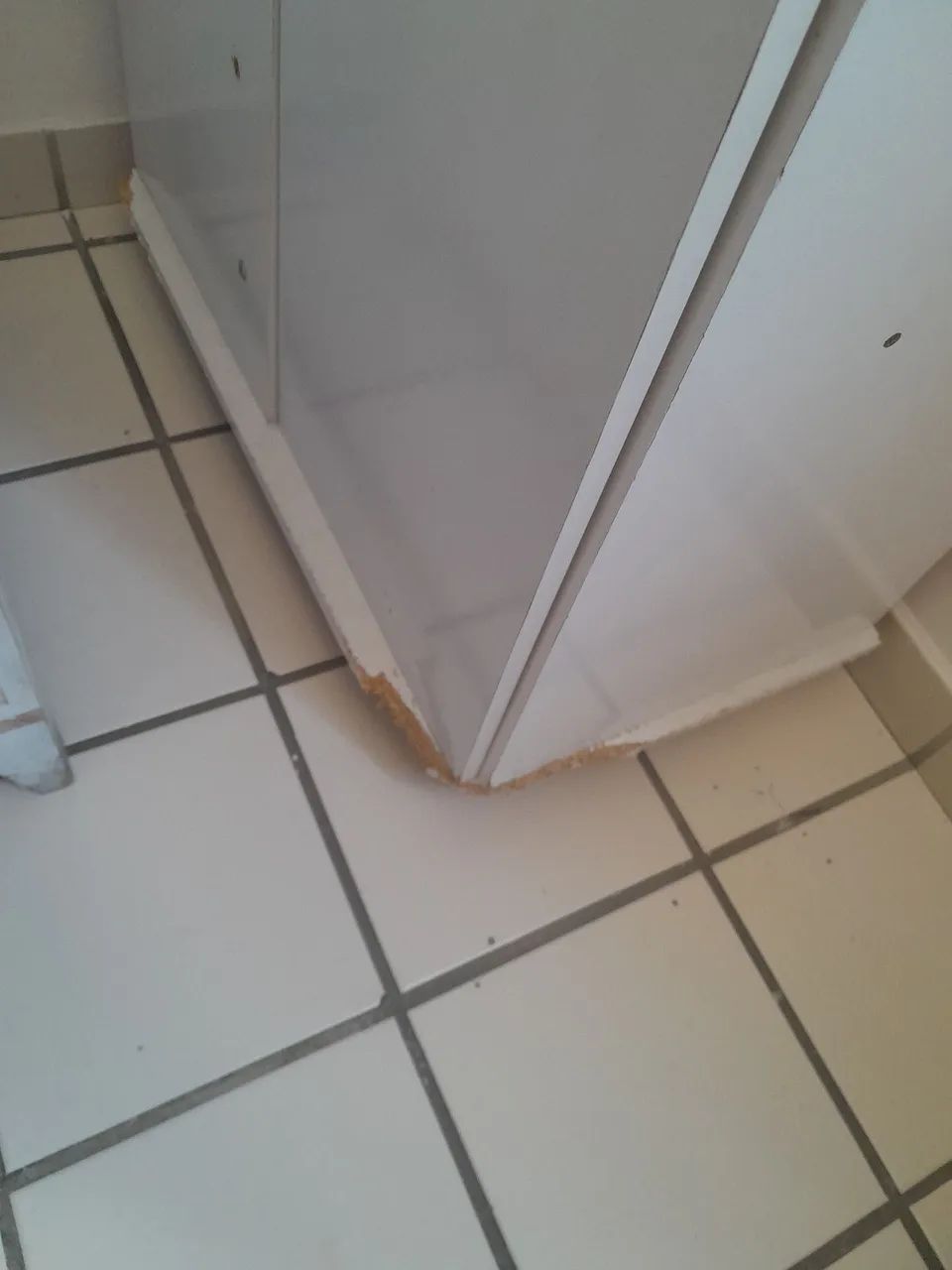 Armário multiuso com defeito  - Foto 4