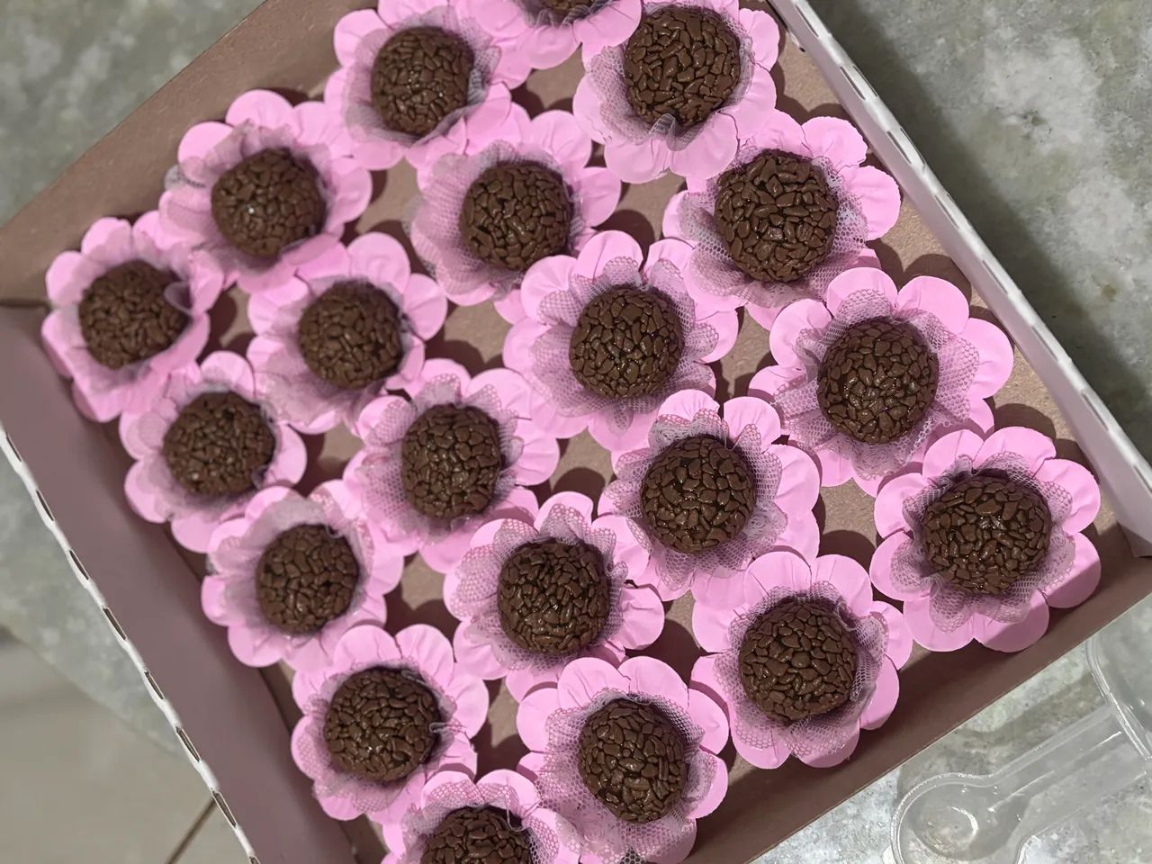 Brigadeiros deliciosos e perfeitos para adoçar seu evento ! - Foto 4