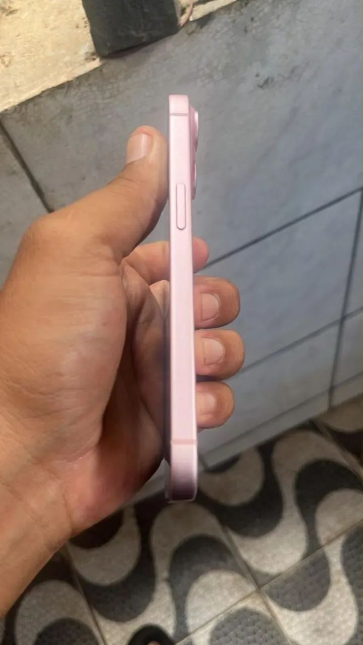 iPhone 15 128g rosa  - Foto 2