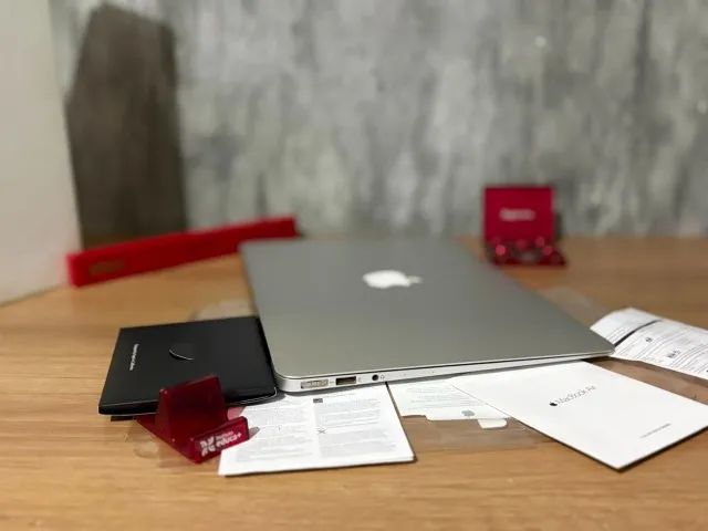 MacBook Air 2017 Muito Novo + Kit Original Completo - Notebooks