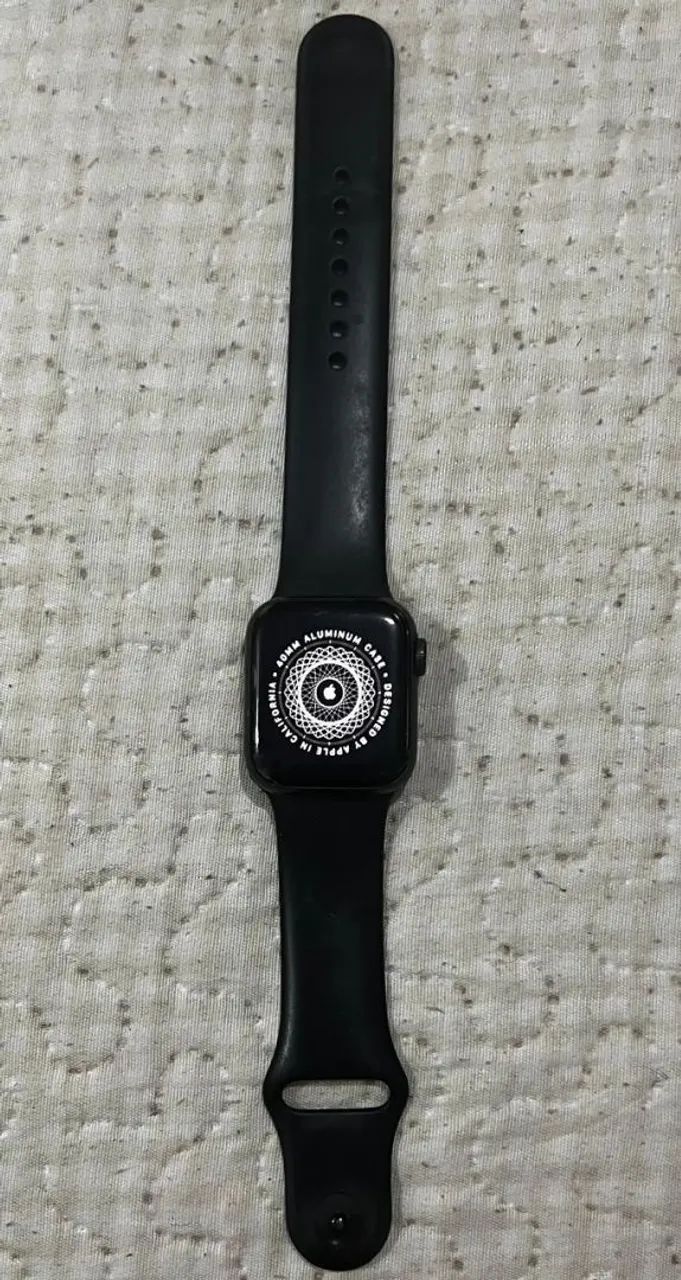 Relógio APPLE WATCH Séries 6 40mm GPS + celular 