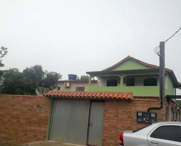 Vendo duas casas completas no mesmo lote, aprox. 700 metros da praia - Foto 2