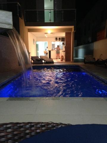 Casa com Piscina em Condomínio na Praia Boraceia