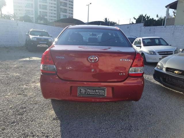 Toyota Etios Sedan 1.5 flex, completo, único dono, novo - Foto 7