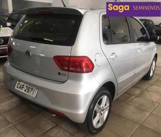 VOLKSWAGEN FOX 1.0 MPI COMFORTLINE 12V 2015 - Foto 4
