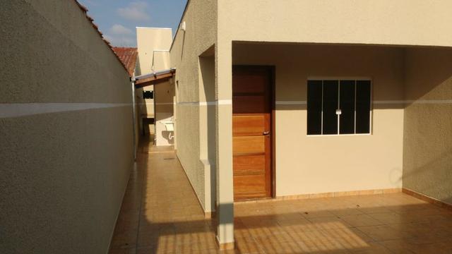 Casa à venda, aceita carro como pagamento